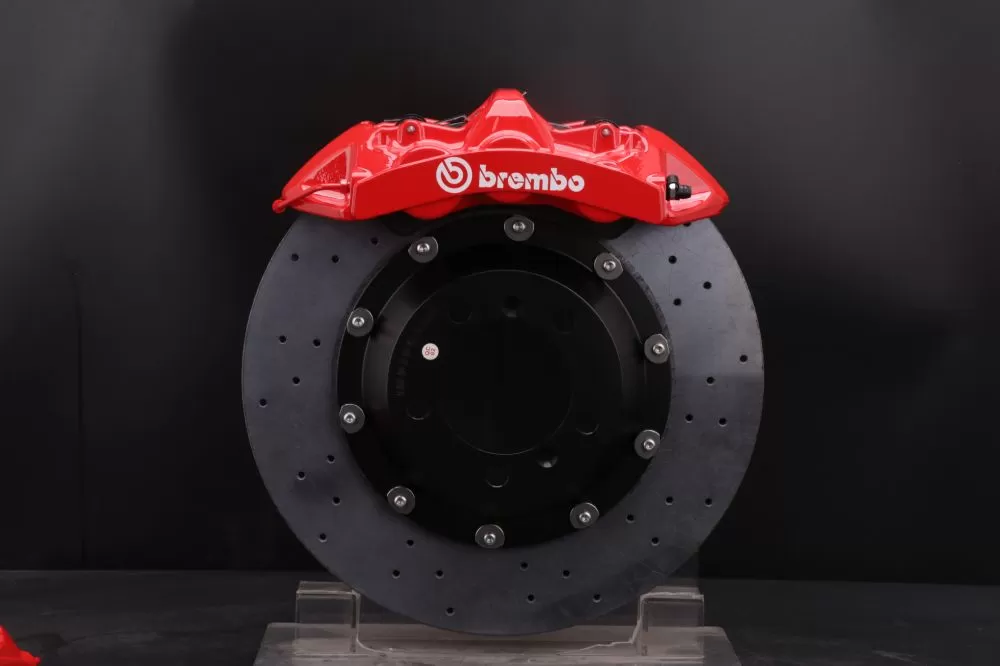 GT6 Front 6-Piston Brake Kit (Optimized for Ceramic Discs)